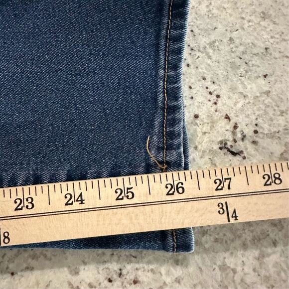 Jessica Simpson Women's Plus Size 16 Blue Straight Jeans Medium Wash - Picture 11 of 12